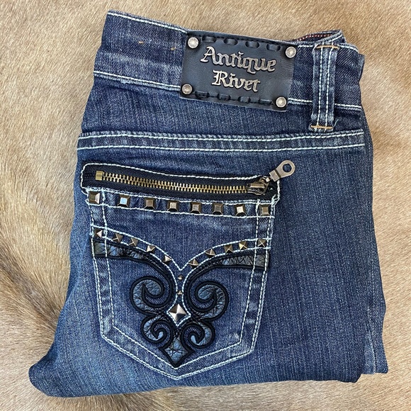 Antique River Jeans - Picture 1 of 6